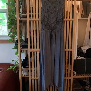 Sleeveless maxi dress